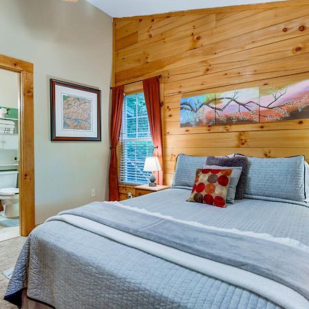 Serene Maggie Valley Retreat With Deck And Hot Tub! Dış mekan fotoğraf